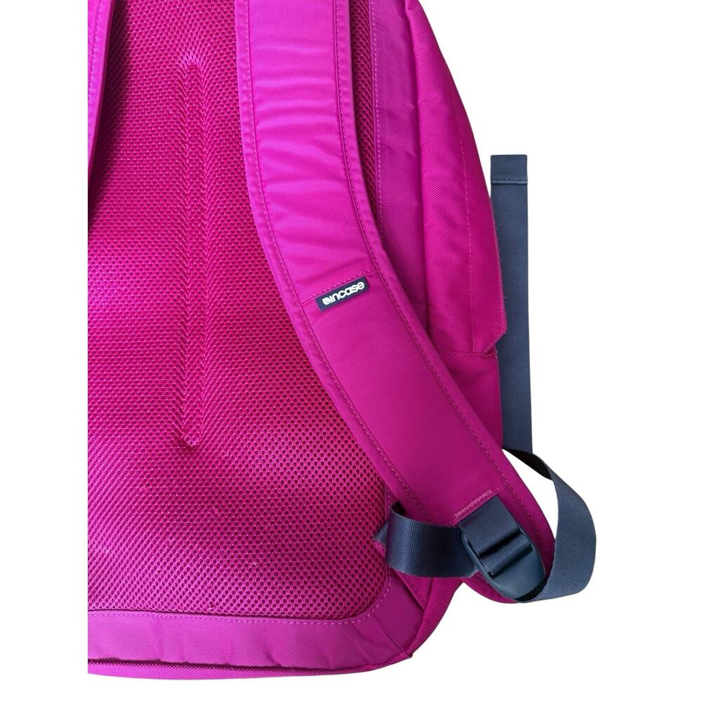 “INCASE” Laptop Backpack Fuchsia Pink Softside Velvet Padded Inside Backpack 18” - Picture 6 of 9